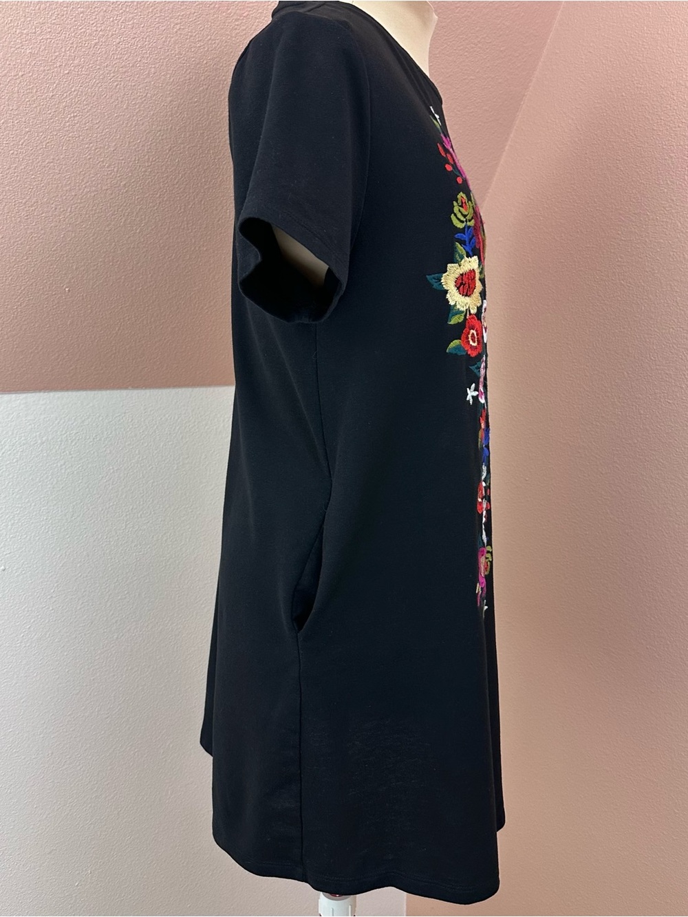 Embroidered Floral Tunic Top Women’s L Short Sleeve Pockets Boho Cottagecore - Picture 5 of 13